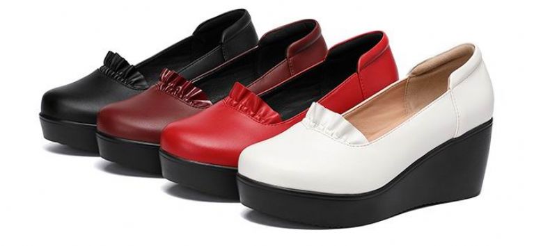 Albani Damskie Buty Na Koturnie - Czarny