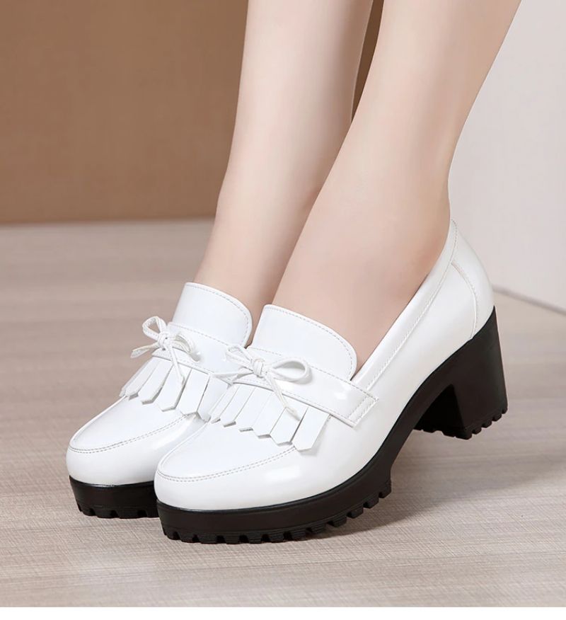 Amanda Damskie Lakierowane Slip-on - Czarny
