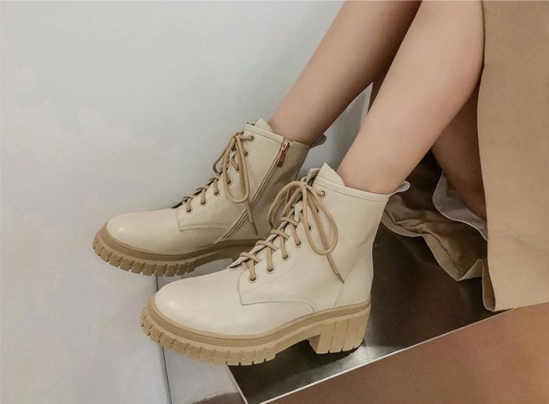 Arrieta Boots Ankle Height - Beżowy krótki plusz