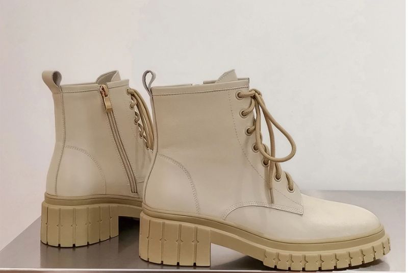 Arrieta Boots Ankle Height - Beżowy krótki plusz