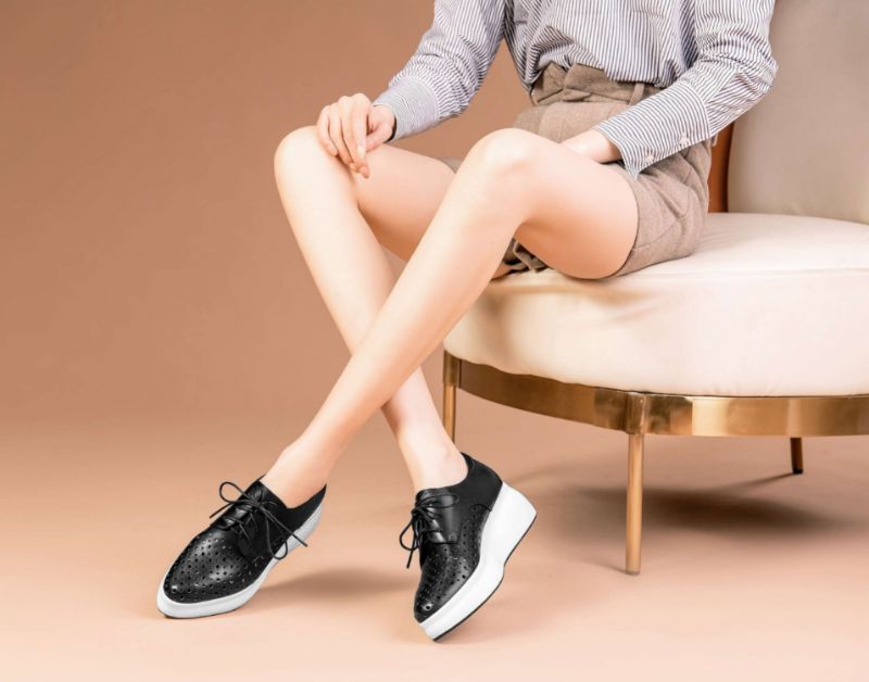 Asiloe Damskie Buty Na Platformie Skórzanej W Kolorze Czarnym - Biały