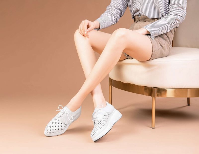 Asiloe Damskie Buty Na Platformie Skórzanej W Kolorze Czarnym - Biały
