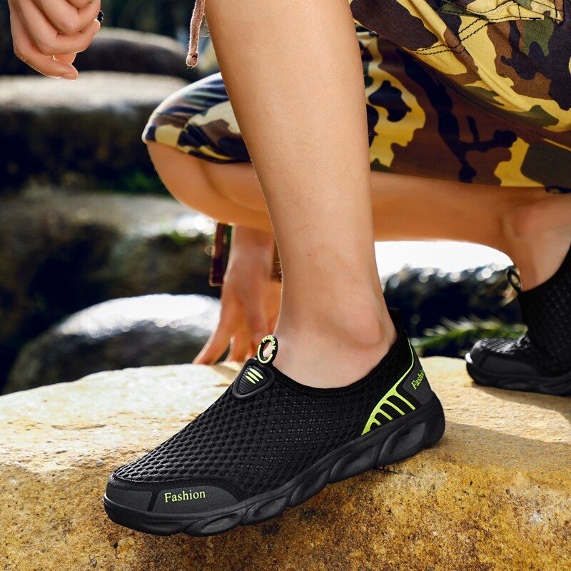 Benatia Dla Obu Płci Outdoor Sandals - Czarny