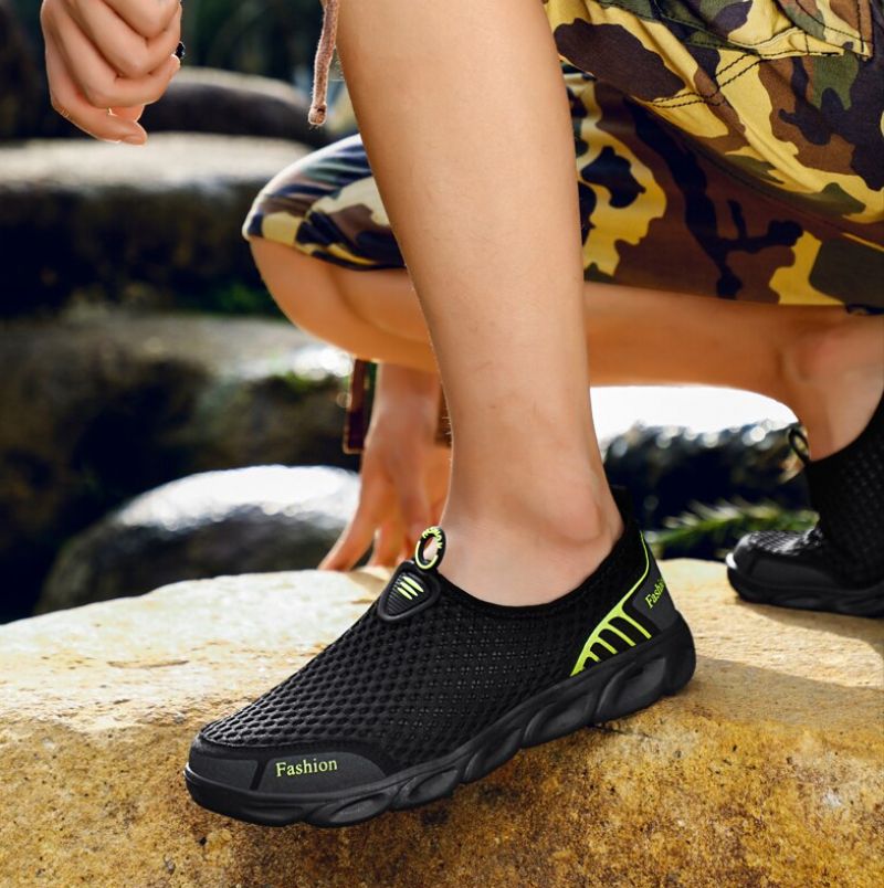 Benatia Dla Obu Płci Outdoor Sandals - Czarny