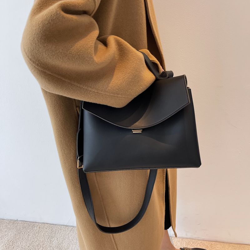 Bianco Mała Skórzana Torebka Damska Typu Crossbody - Czarny