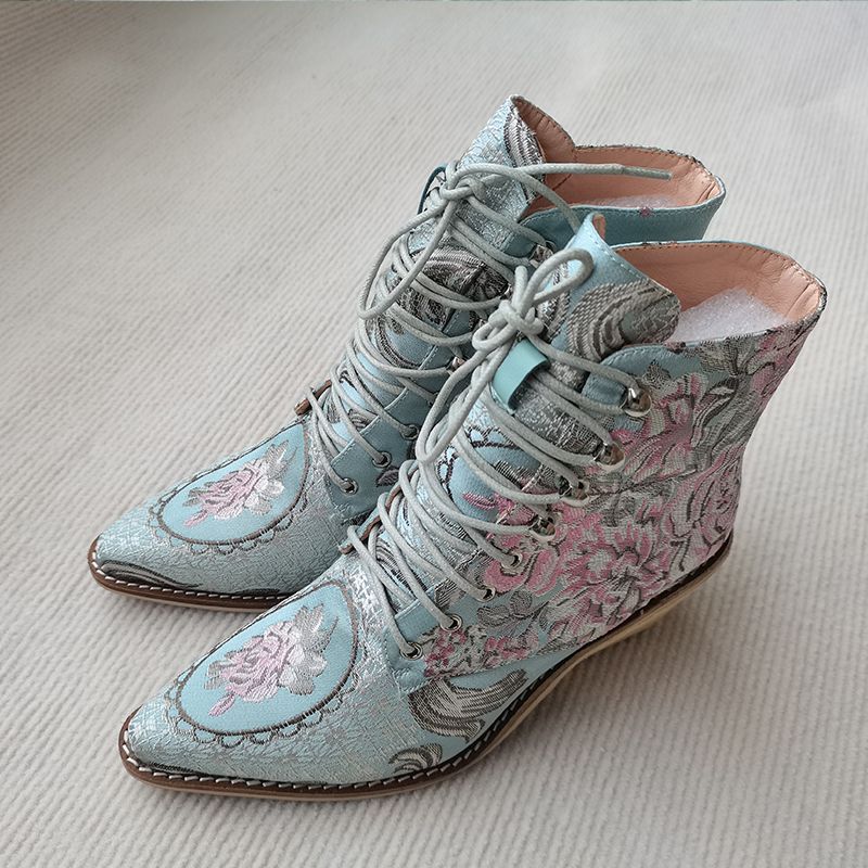 Buty Damskie Briana Embroidered Flowers - Niebieski