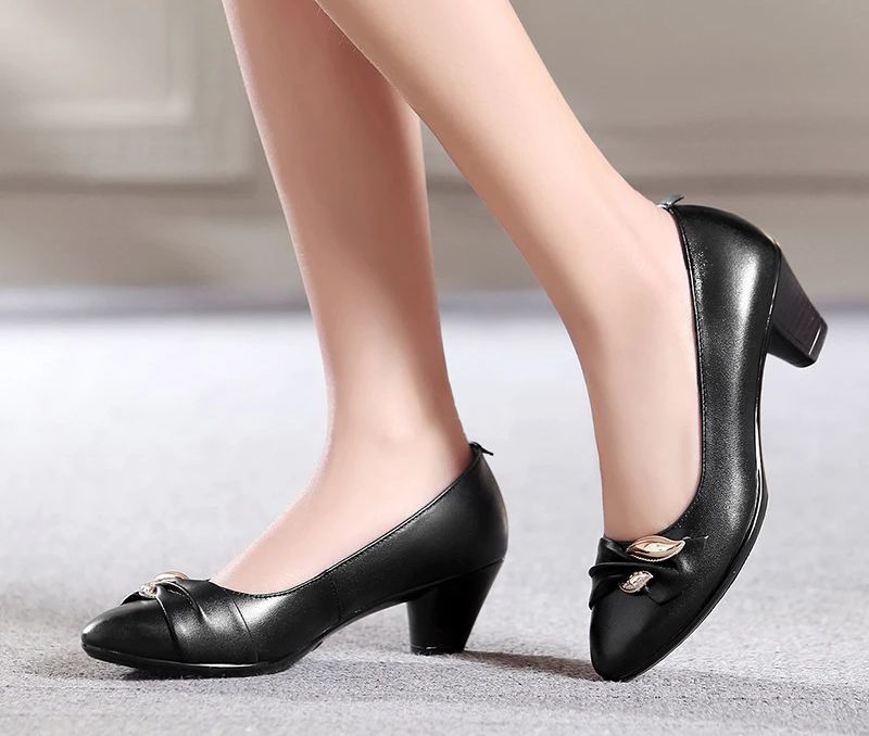 Buty Damskie Lola Na Obcasie - Brązowy