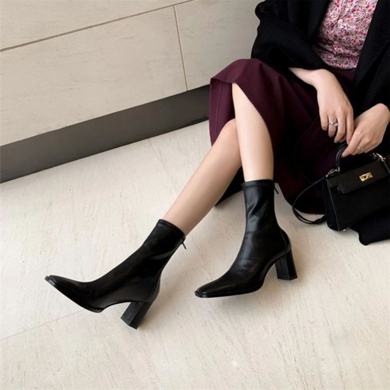 Buty Damskie Lombardi - Czarny bez futra