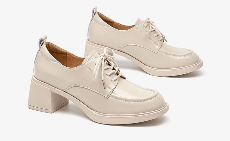 Buty Damskie Montserrat Na Obcasie - Beżowy