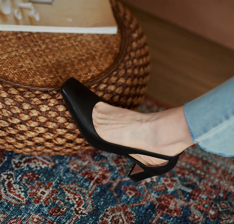 Buty Damskie Renata Na Obcasie - Beżowy
