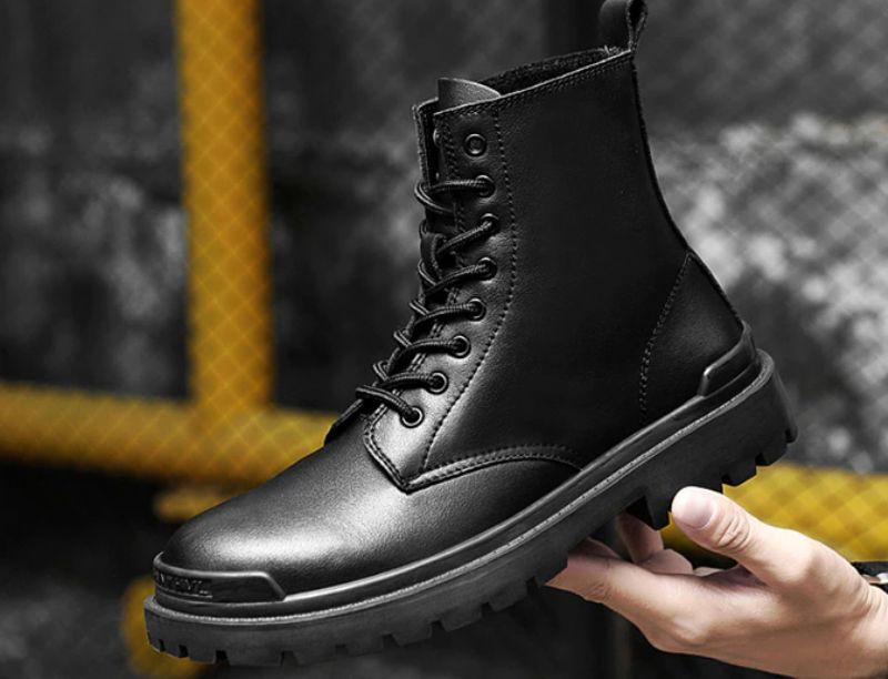 Buty Zimowe Męskie Carvajal - Czarne futro