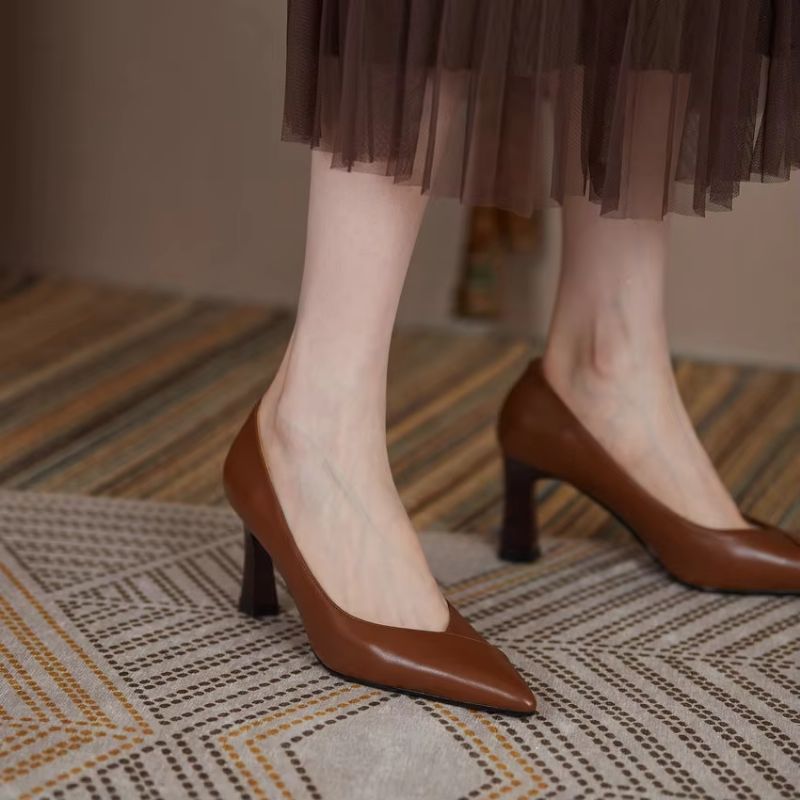 Camelia Damskie Czółenka Z Kwadratowym Obcasem I Eleganckimi Czółenkami - Brązowy