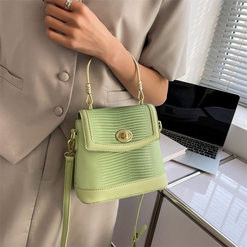 Caruso Damska Mini Torebka Skórzana Crossbody - Różowy