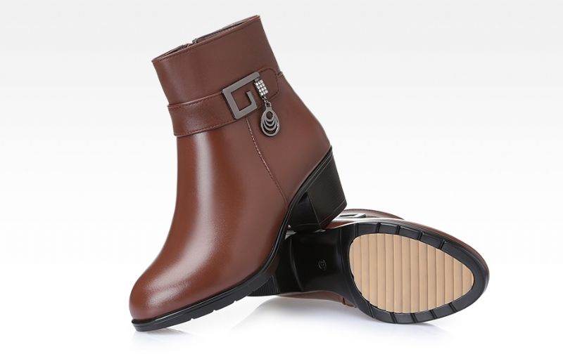 Chandel Damskie Buty - Czarny puch