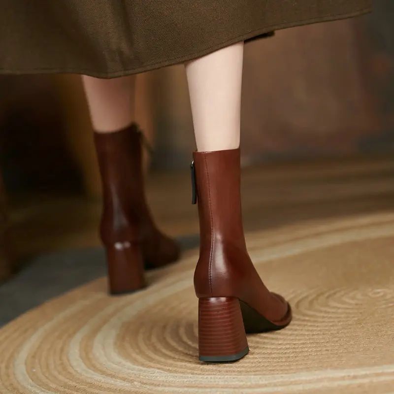 Damskie Buty Do Kostki Z Okrągłym Noskiem Katia - Brązowy