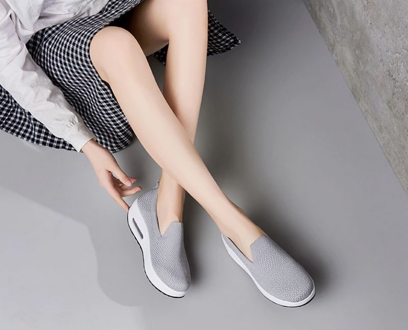 Elmira Damskie Buty Wsuwane Na Platformie - Czarny