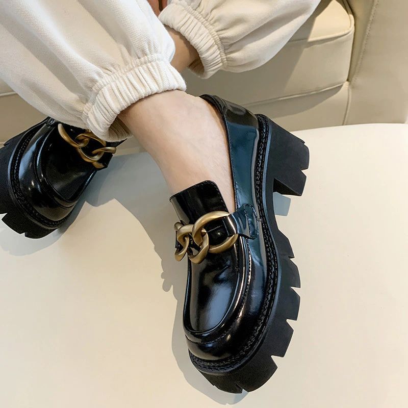 Fernanda Round Toe Buty Oxford Na Platformie W Kolorze Czarnym - Czarny