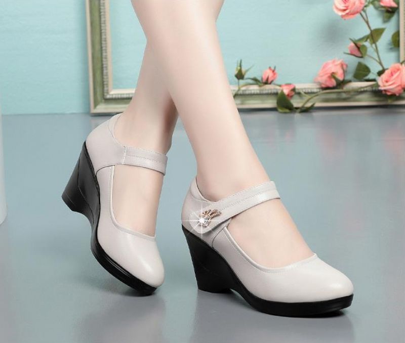 Lucy Damskie Buty Na Platformie Na Koturnie - Czarny