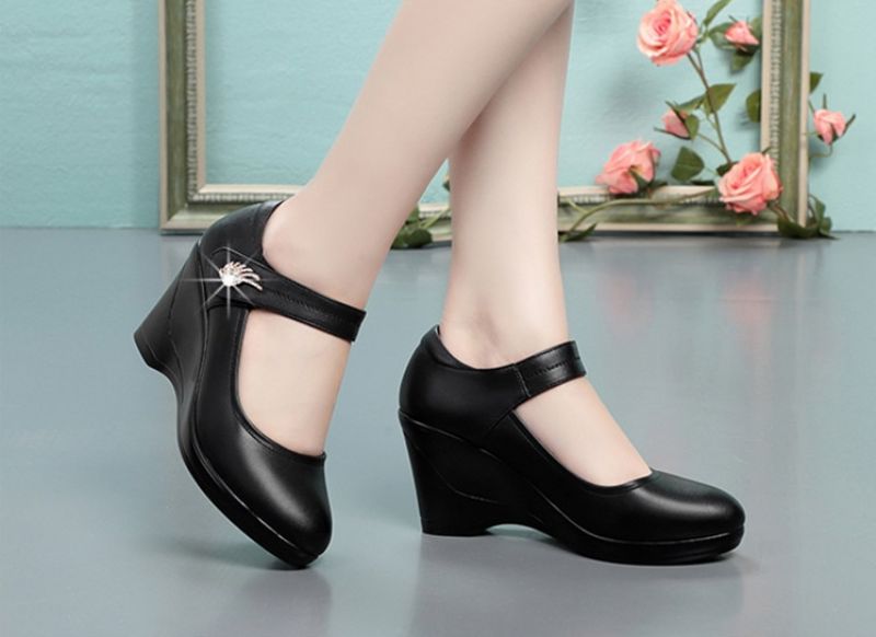 Lucy Damskie Buty Na Platformie Na Koturnie - Czarny
