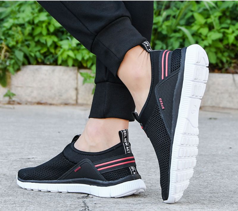 Męskie Buty Sportowe Ozio Slip-on - Czarny