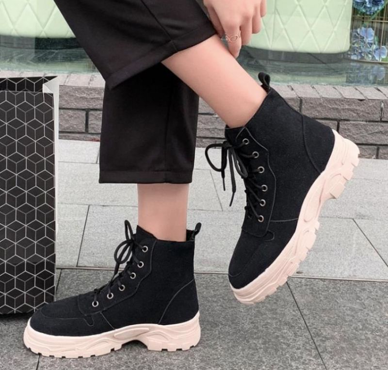 Pelae Buty Do Kostek - Beżowy z futrem