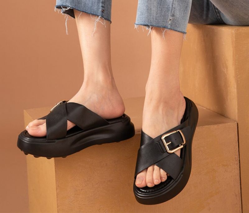 Sandały Damskie Namoi Slipper Leather - Czarny