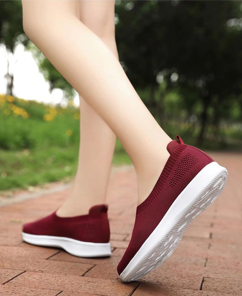 Stela Damskie Czarne Wsuwane Buty - Czarny