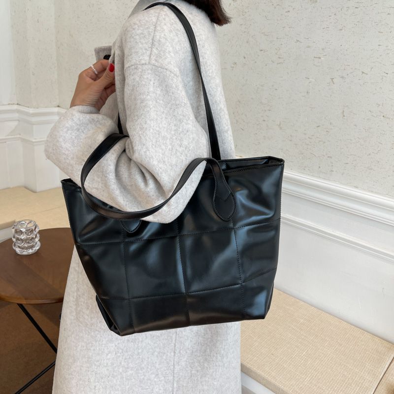 Torebka Damska Kata Minimalist Quilted - Czarny