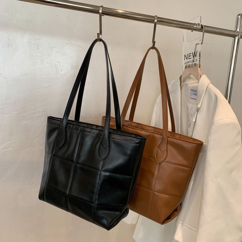 Torebka Damska Kata Minimalist Quilted - Czarny