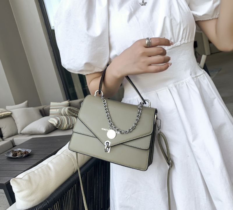 Torebka Damska Tonino High Quality Leather With Chain Short Handle - Czarny
