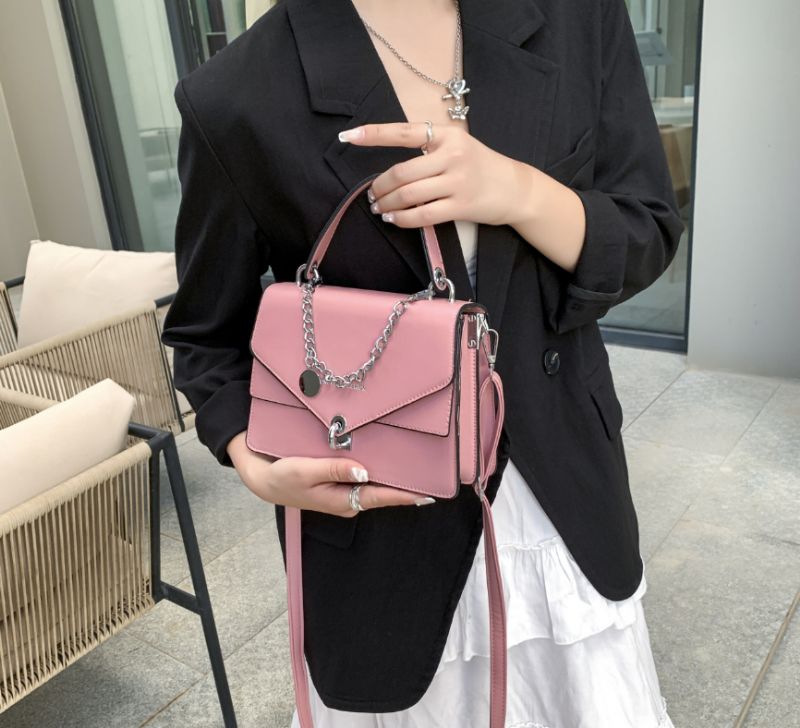 Torebka Damska Tonino High Quality Leather With Chain Short Handle - Czarny