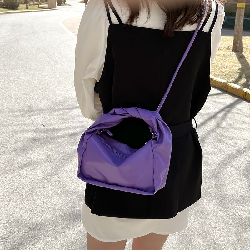 Valdes Mała Skórzana Torebka Damska Typu Crossbody - Fioletowy