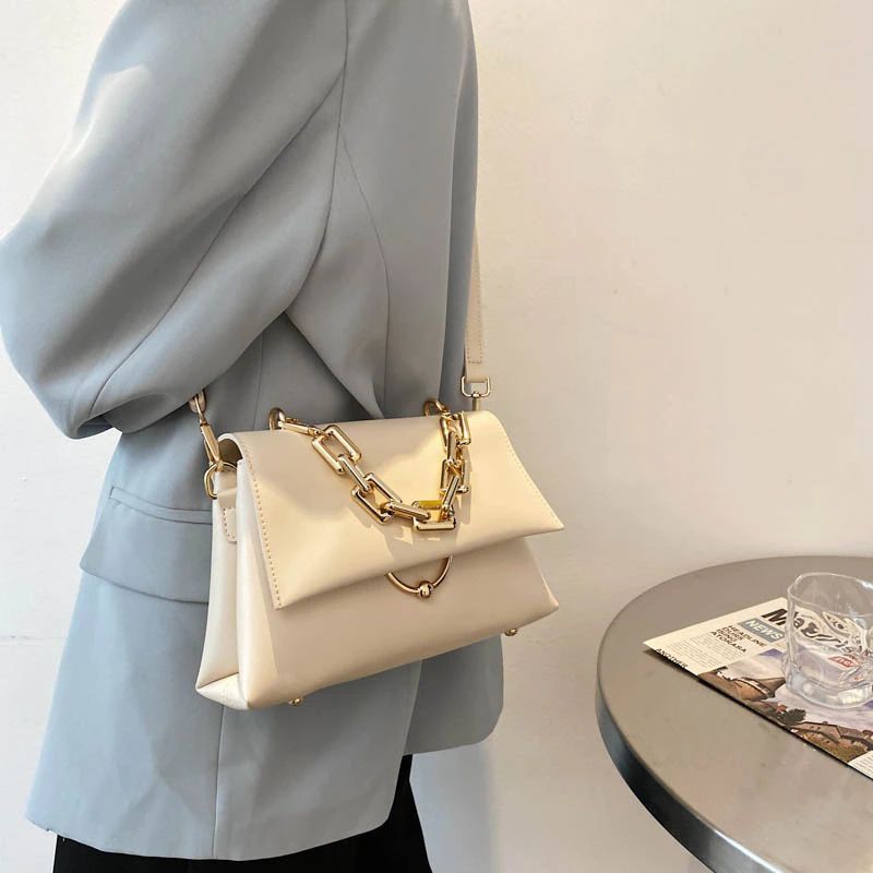 Venia Damska Skórzana Torebka Crossbody Z Klapką - Czarny
